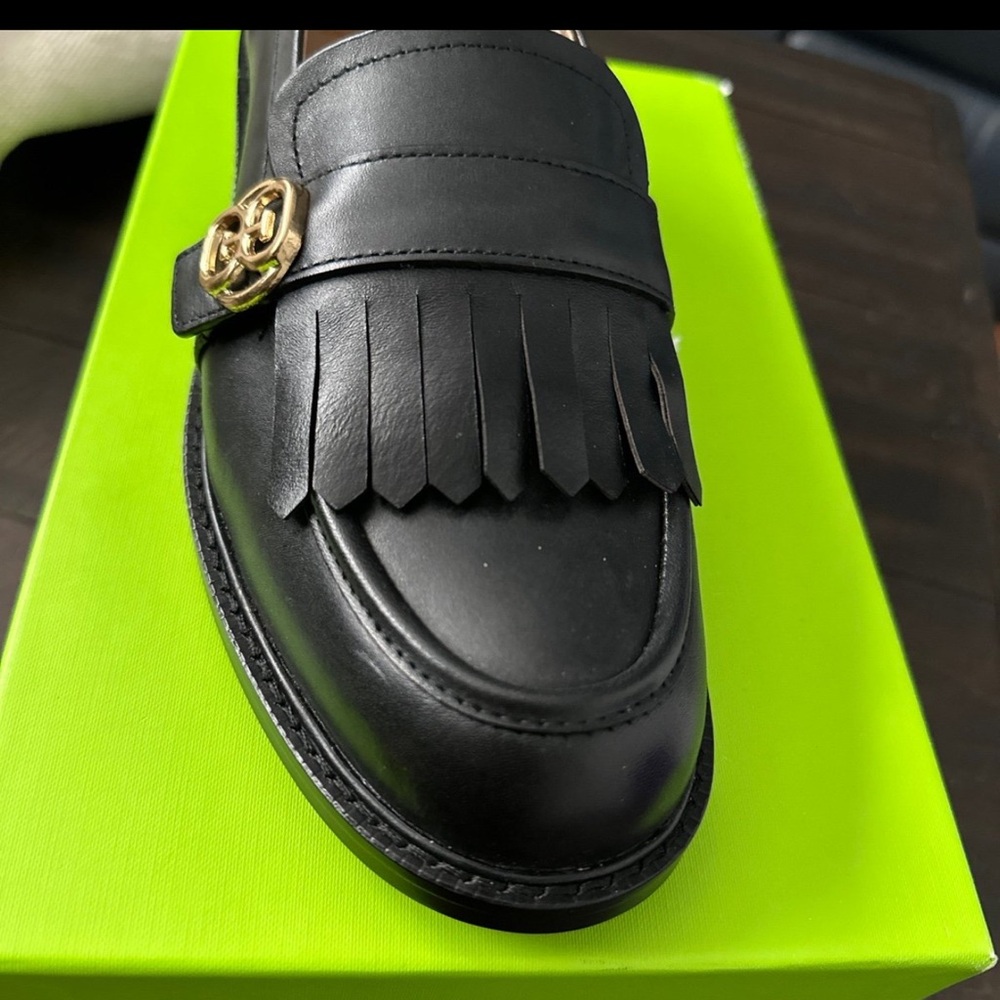 Sam Edelman Black Loafers with Gold Detail Size 10